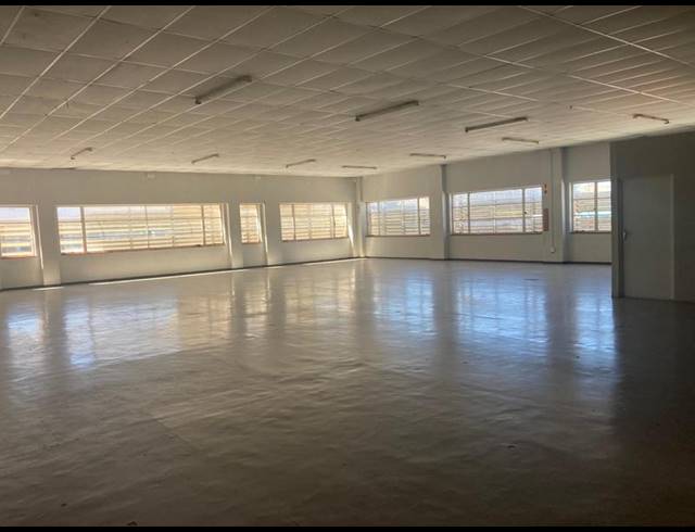 BUSINESS PROPERTY TO RENT IN NORTH END